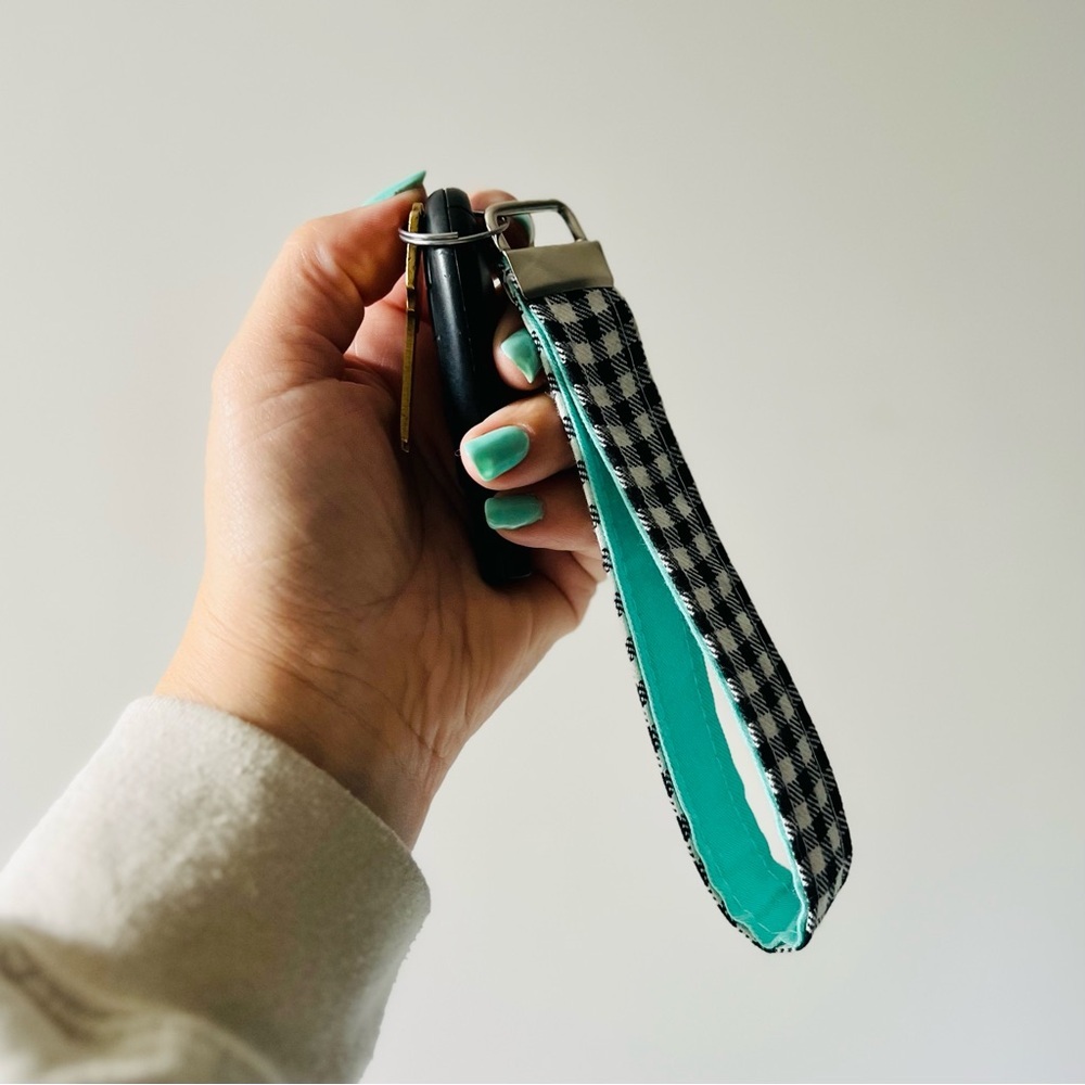 Wristlet Keychain 6” Handmade Houndstooth & Turquoise Key Holder Accessories NEW